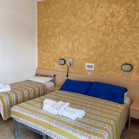 Hotel Loretta Rimini Ngoại thất bức ảnh